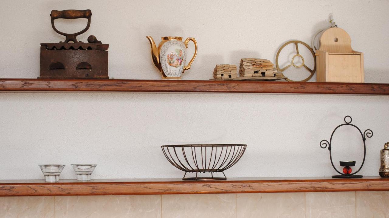 Seaview Luxury Apartment "Lucy" With Terrace & Vintage Summer Kitchen 트로기르 외부 사진